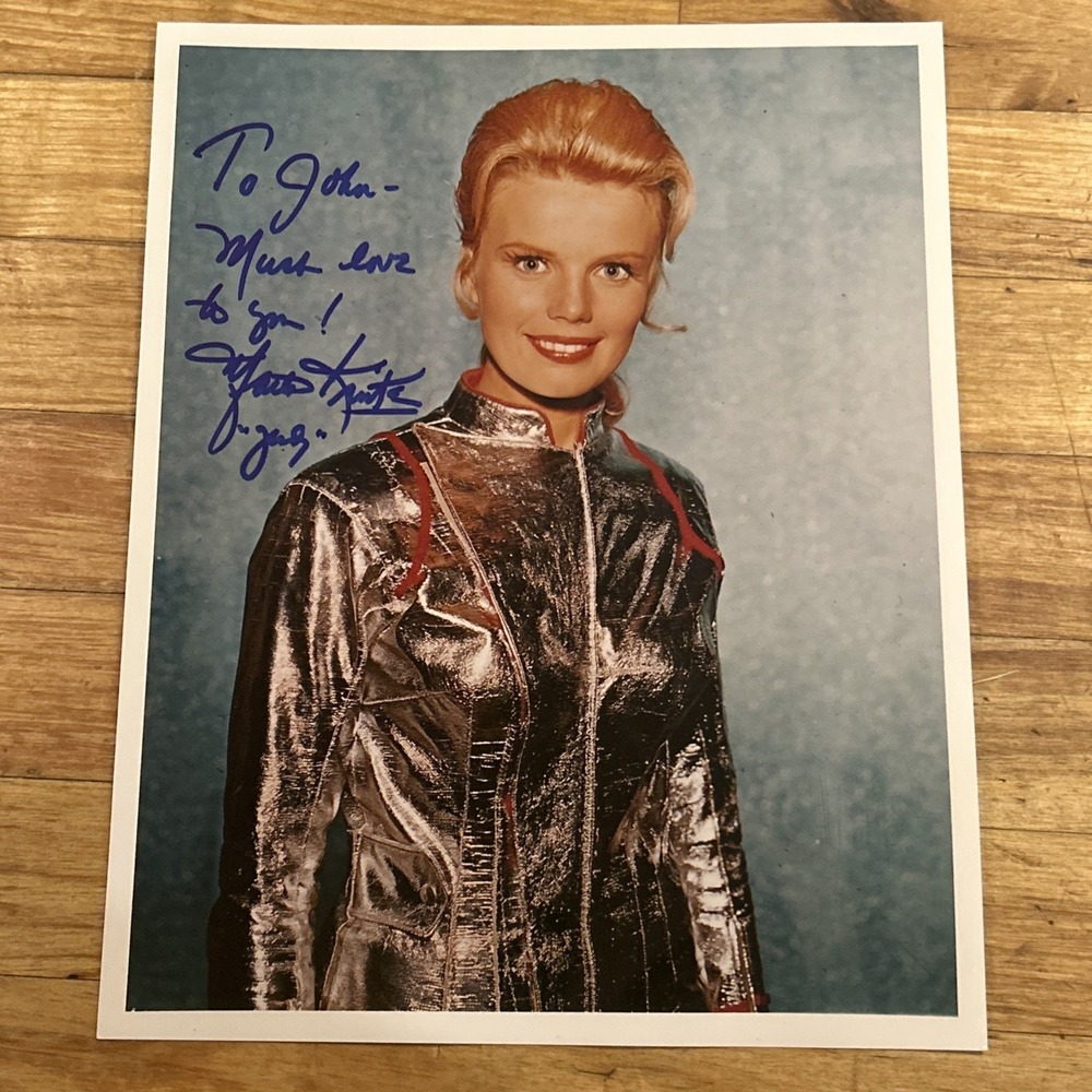 MARTA KRISTEN Lost In Space Original Autographed 8X10 Photo
